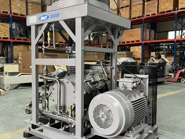 吹瓶螺杆压缩机